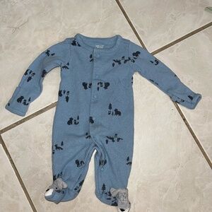 230. Carter's Sleeper Size Newborn